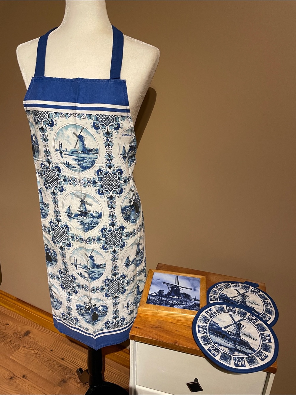 Blue Delft Windmill Print Cotton Apron, Tile and Pot Holders